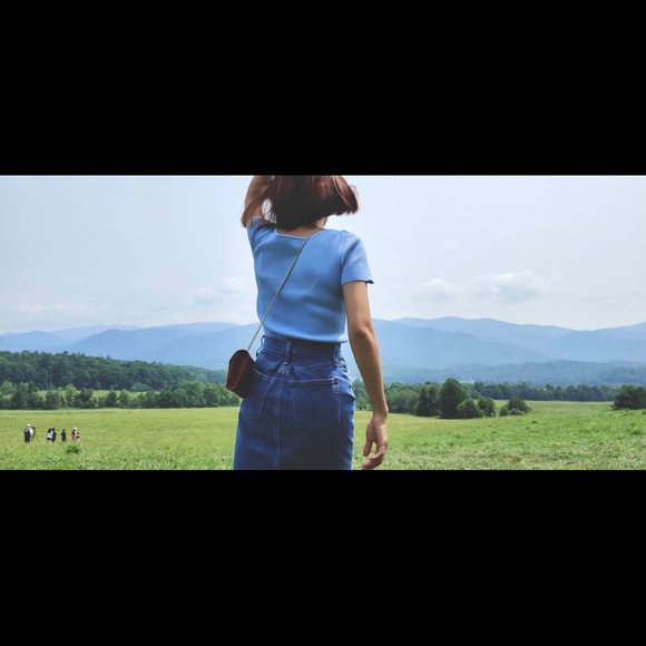 Sandro Sweater Top with Round Detail 1/2 XS S NEW - Picture 2 of 10